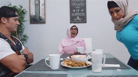 Filme porno cu Mia Khalifa